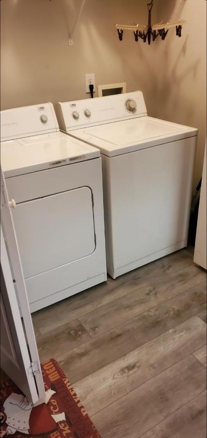 Central Pointe Pad Riverdale Eksteriør billede